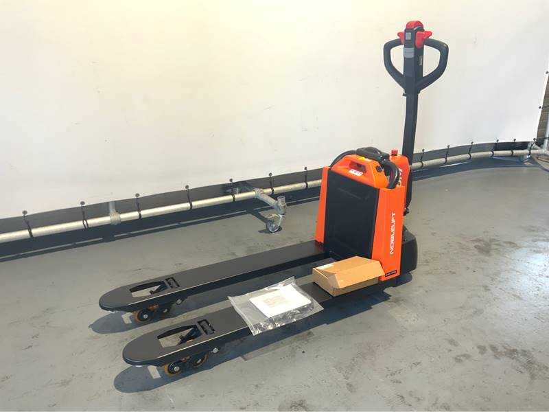 Electric pallet truck Noblelift PTE15Q 24V 20Ah, load capacity 1,500 kg, fork length 1,150 mm