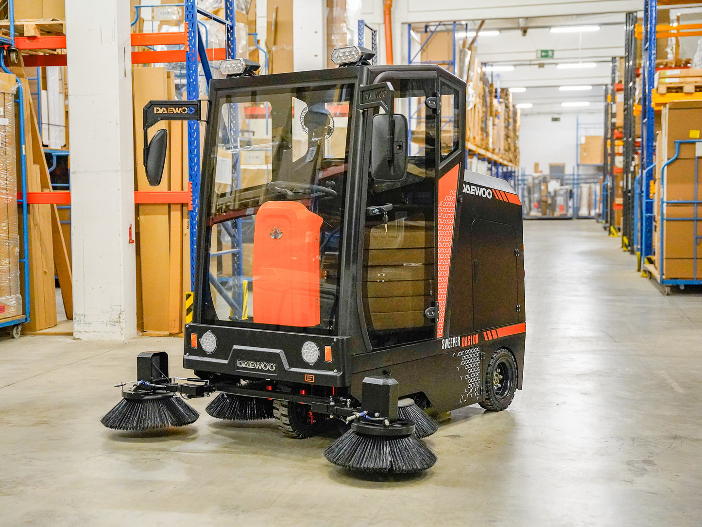 Kehrmaschine mit Kabine Daewoo DAS100